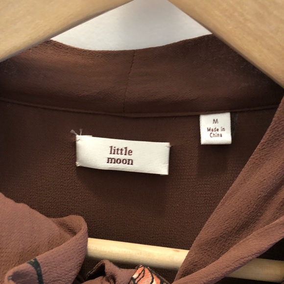 aritzia little moon blouse with front neck tie - brand new never worn - Picture 3 of 10